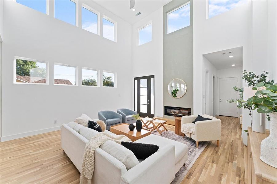 Furnished interior view inside a new home in , Dallas (Image 37).
