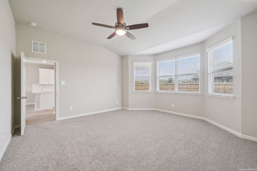 Spacious, unfurnished interior of a new home in Legendary Trails - Premier Series, Cibolo (Image 33).