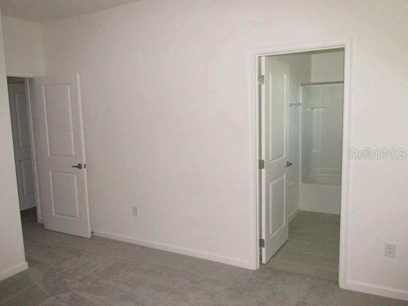 Spacious, unfurnished interior of a new home in , Davenport (Image 17). Spacious, unfurnished interior of a new home in , Davenport (Image 17).