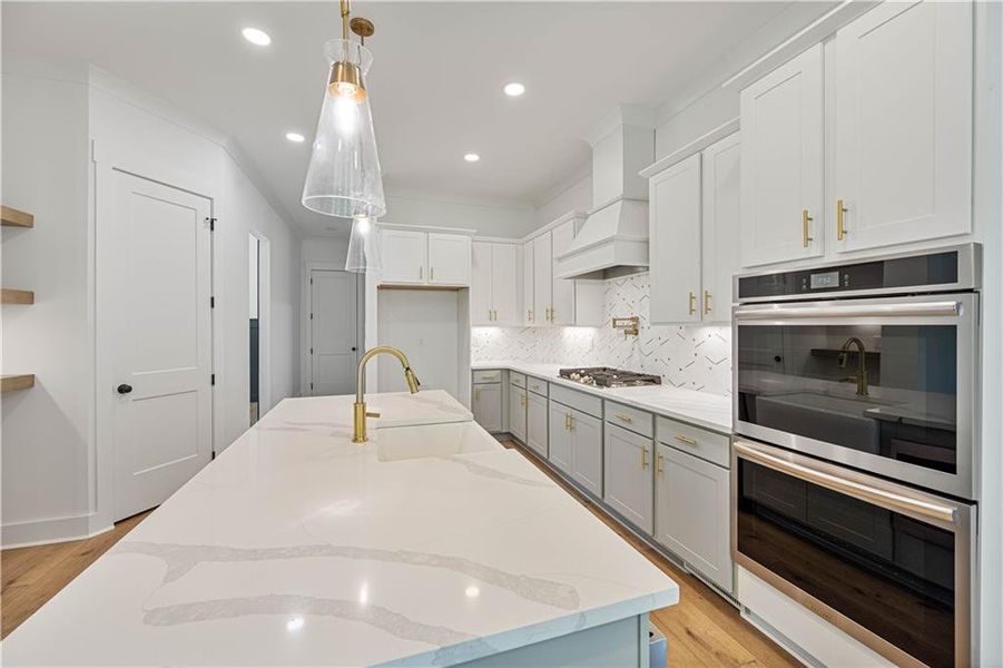 Furnished interior view inside a new home in , Jefferson (Image 9).