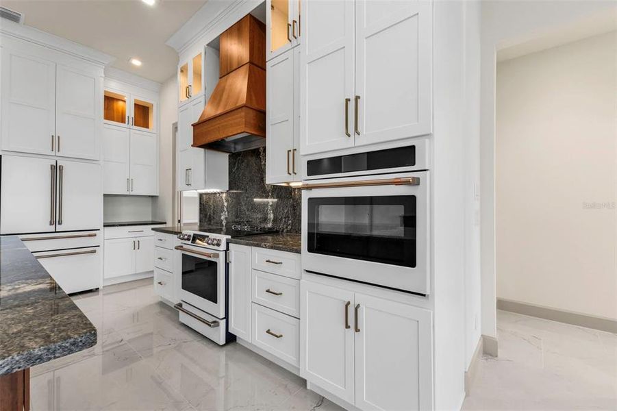 Furnished interior view inside a new home in , Punta Gorda (Image 38).