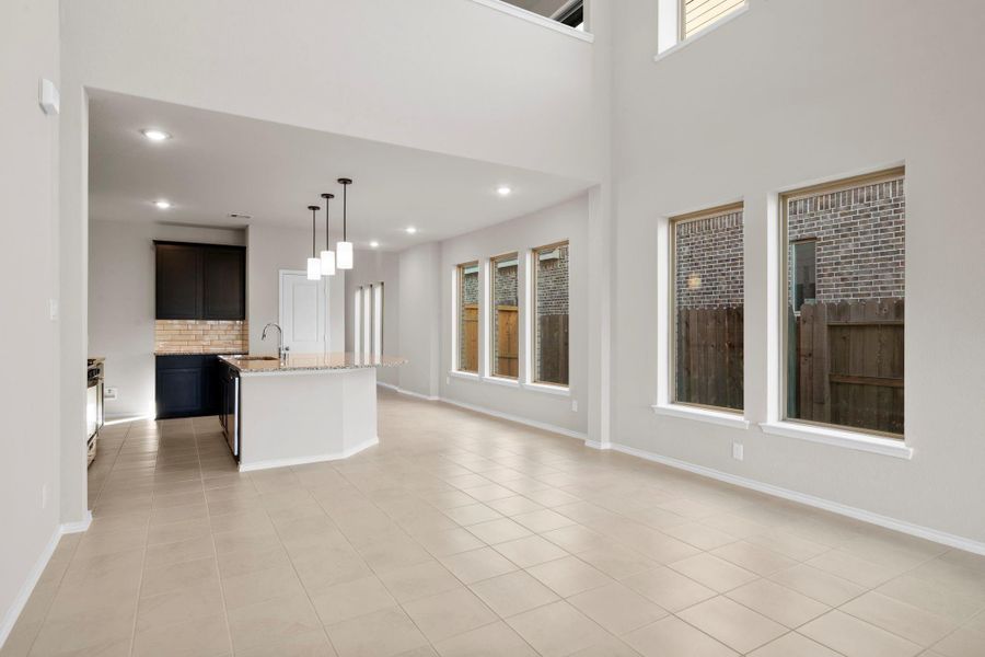 Spacious, unfurnished interior of a new home in The Trails, New Caney (Image 24).