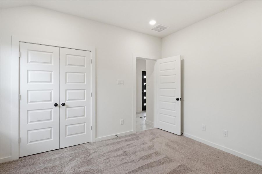 Spacious, unfurnished interior of a new home in Foxtail Palms, Manvel (Image 15). Spacious, unfurnished interior of a new home in Foxtail Palms, Manvel (Image 15).