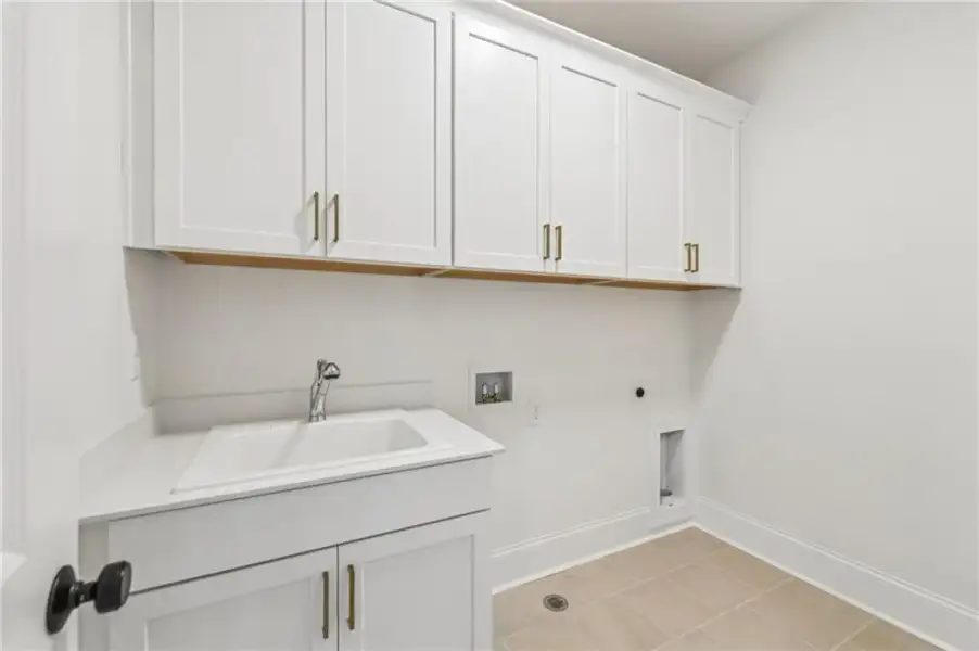 Furnished interior view inside a new home in Waterhaven, Cumming (Image 12).