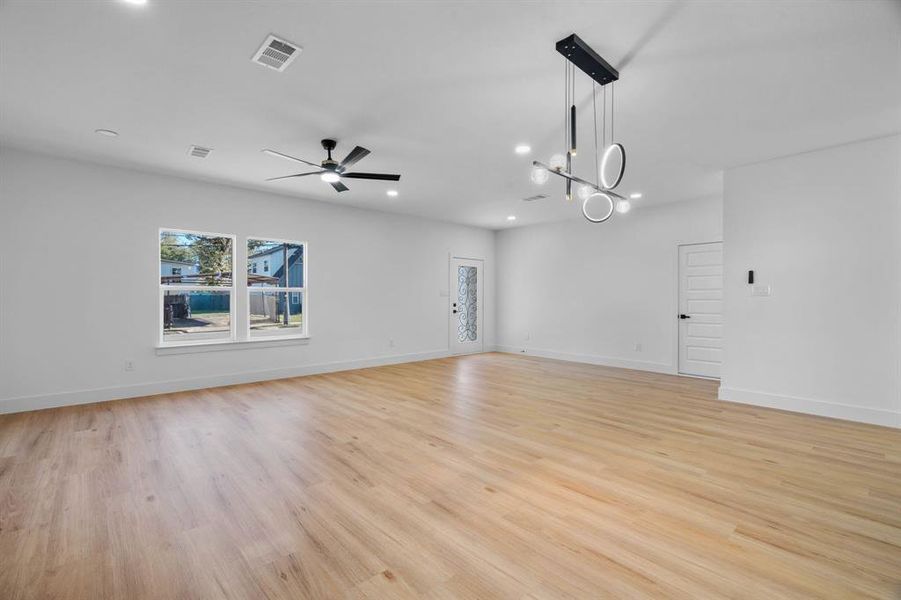 Spacious, unfurnished interior of a new home in , Dallas (Image 16). Spacious, unfurnished interior of a new home in , Dallas (Image 16).