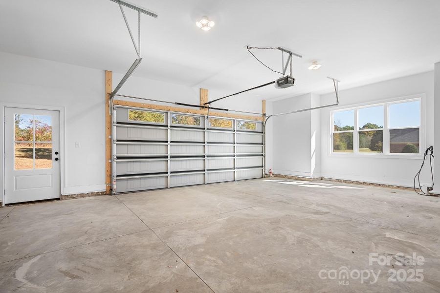 Spacious, unfurnished interior of a new home in , Cherryville (Image 22).