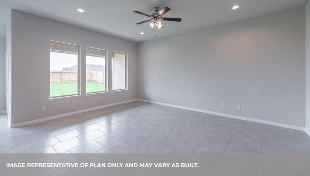 Representative unfurnished interior of a home built from the Fannin by D.R. Horton in Westwood, League City (Image 11).