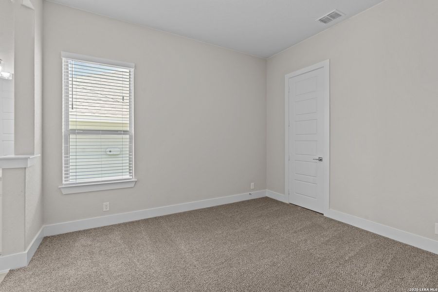 Spacious, unfurnished interior of a new home in , Boerne (Image 19).