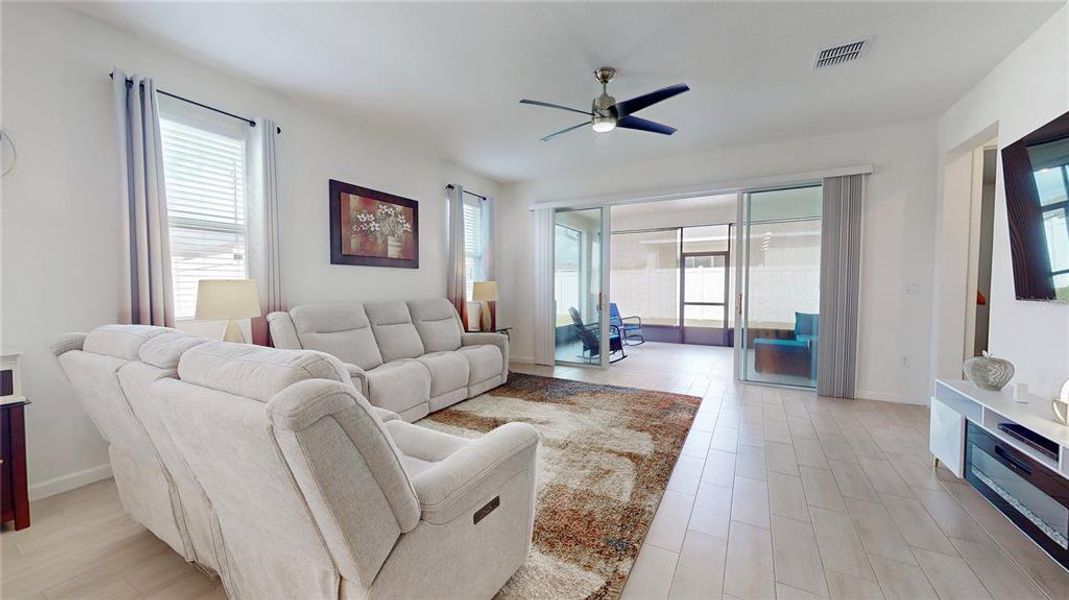 Furnished interior view inside a new home in , Winter Haven (Image 13).