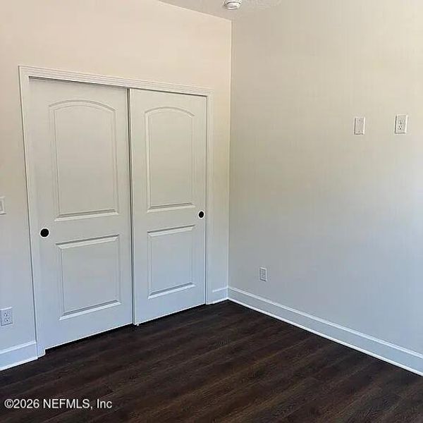 Spacious, unfurnished interior of a new home in , Green Cove Springs (Image 24).