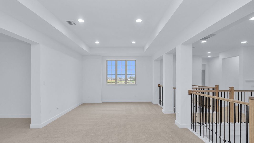 Spacious, unfurnished interior of a new home in Riceland, Mont Belvieu (Image 19).