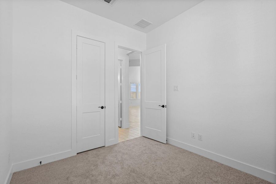 Spacious, unfurnished interior of a new home in , Fulshear (Image 30). Spacious, unfurnished interior of a new home in , Fulshear (Image 30).