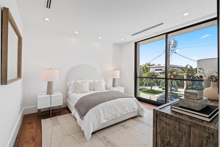 Furnished interior view inside a new home in , Fort Lauderdale (Image 9). Furnished interior view inside a new home in , Fort Lauderdale (Image 9).