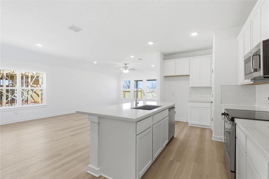 Furnished interior view inside a new home in Hunters Glen, Jarrell (Image 5).