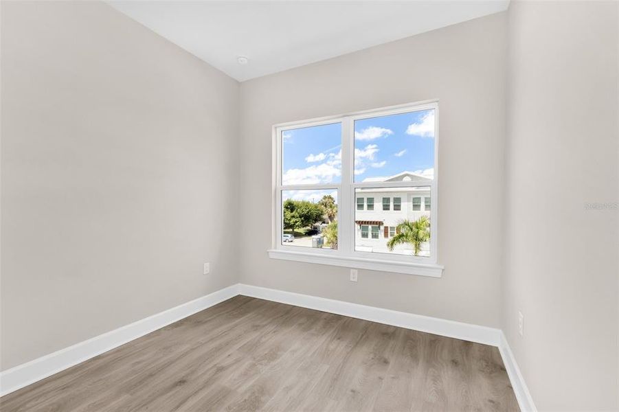Spacious, unfurnished interior of a new home in , Punta Gorda (Image 24).