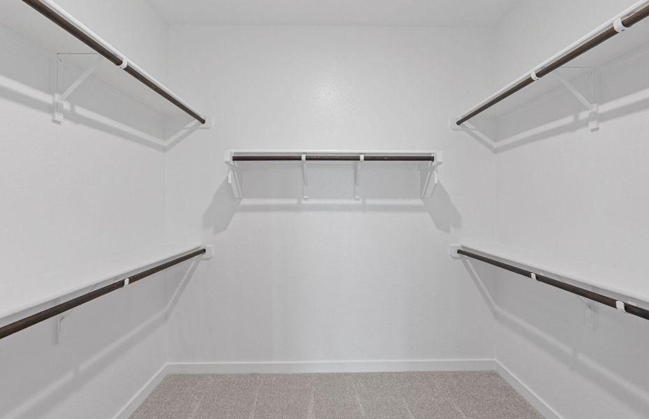 Spacious, unfurnished interior of a new home in Wolf Ranch, Georgetown (Image 41).