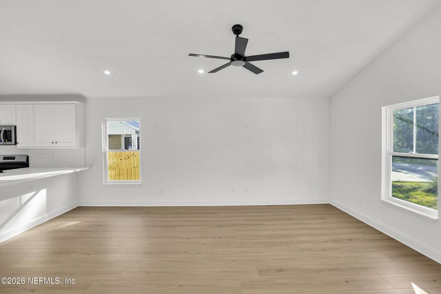 Spacious, unfurnished interior of a new home in , St. Augustine (Image 22).