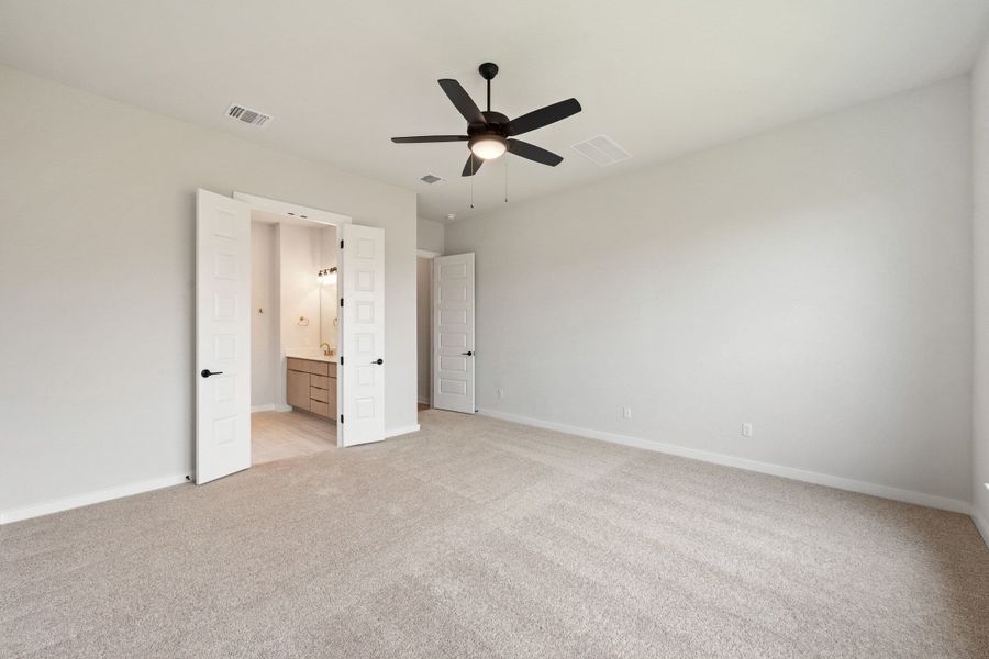 Spacious, unfurnished interior of a new home in Park Central, Georgetown (Image 39).
