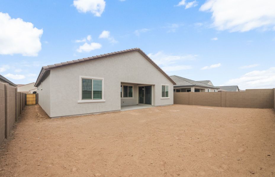 Exterior details and patio area of a home in El Rancho Santa Rosa, Maricopa (Image 3).