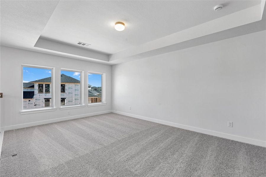 Spacious, unfurnished interior of a new home in Cross Creek West, Fulshear (Image 11).