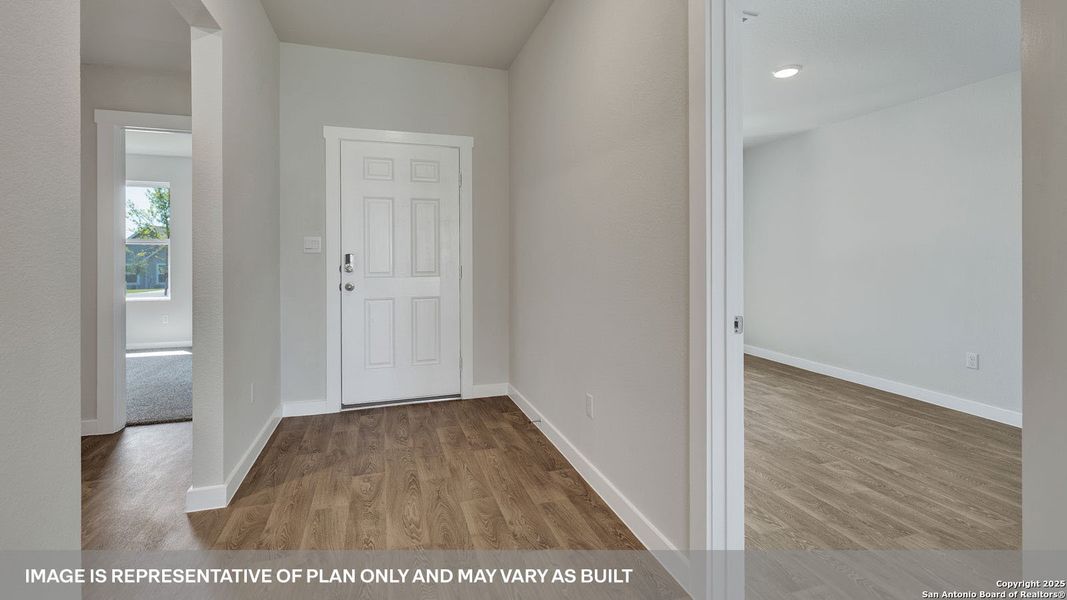 Spacious, unfurnished interior of a new home in Hartland Ranch, Lockhart (Image 12).