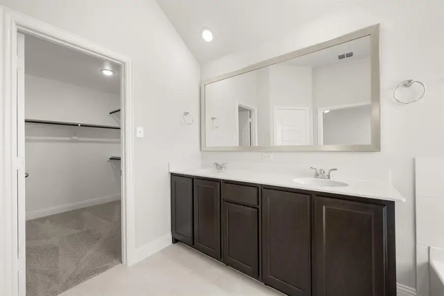 325 Comfort- Primary SUite-4 325 Comfort- Primary SUite-4
