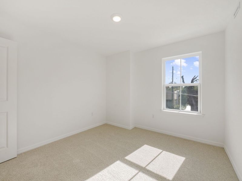 Spacious, unfurnished interior of a new home in Aulin Square, Oviedo (Image 28). Spacious, unfurnished interior of a new home in Aulin Square, Oviedo (Image 28).