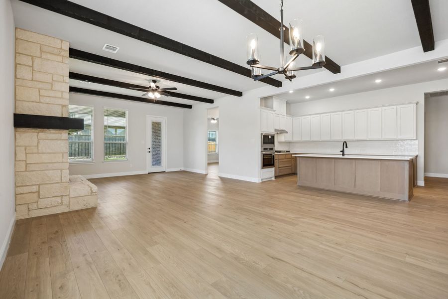Spacious, unfurnished interior of a new home in Mayfield Farms, Arlington (Image 17).