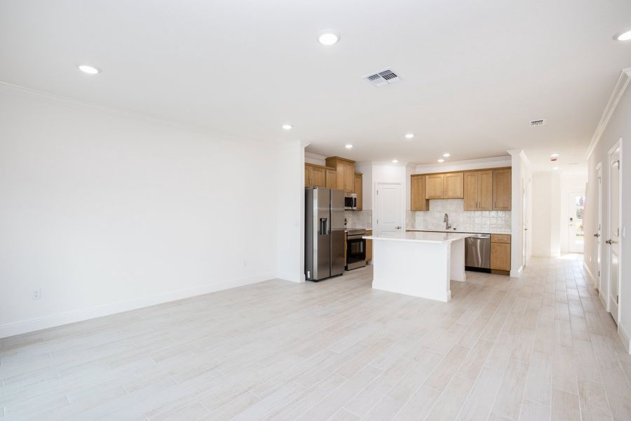 Spacious, unfurnished interior of a new home in Orchid Cove, Bokeelia (Image 11).