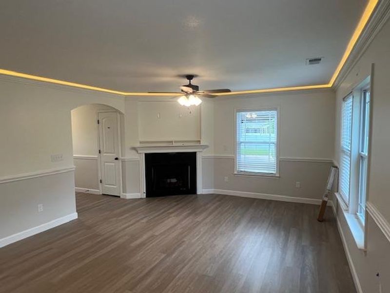 Spacious, unfurnished interior of a new home in Cleveland Meadows, Spartanburg (Image 9). Spacious, unfurnished interior of a new home in Cleveland Meadows, Spartanburg (Image 9).