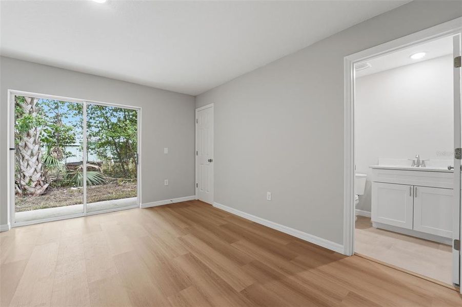 Spacious, unfurnished interior of a new home in , Eustis (Image 17).