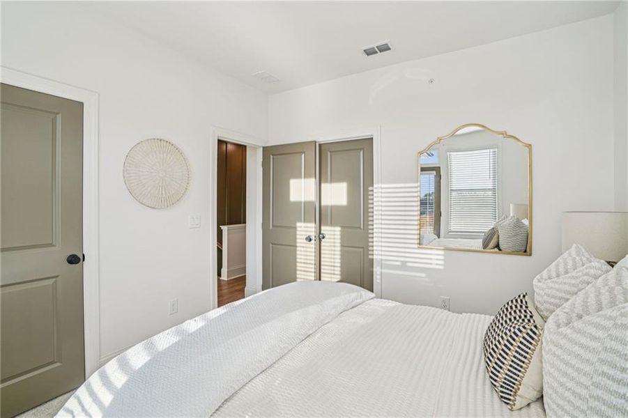 Furnished interior view inside a new home in IveyBrooke, Alpharetta (Image 35).