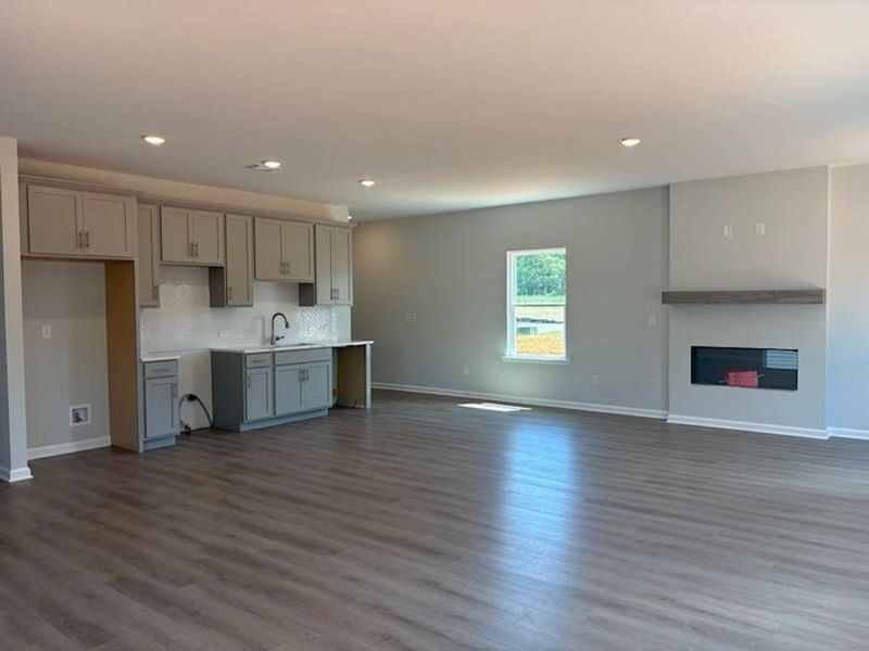 Spacious, unfurnished interior of a new home in Cedar Farms, Winder (Image 8).