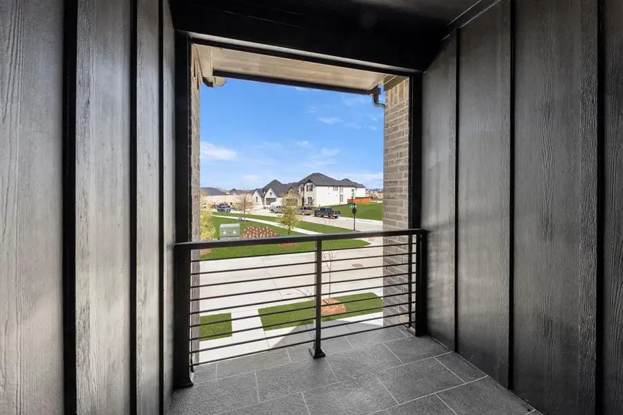 25. 3904 Keya - Balcony