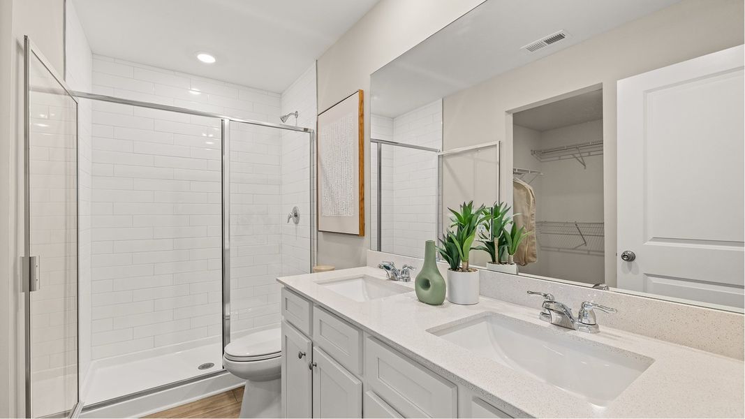 Parker Core N103 Charleston Owners Bath 1of2 F2 Base2 060625 Parker Core N103 Charleston Owners Bath 1of2 F2 Base2 060625