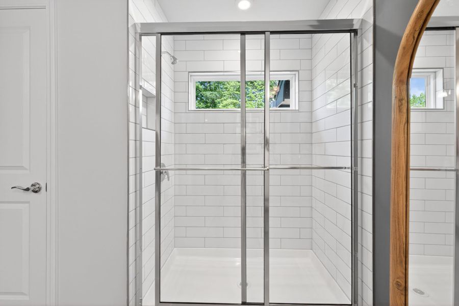 Representative interior finishes for a home built from the Cooper by Pulte Homes in Ansley Towns, Cumming (Image 22).