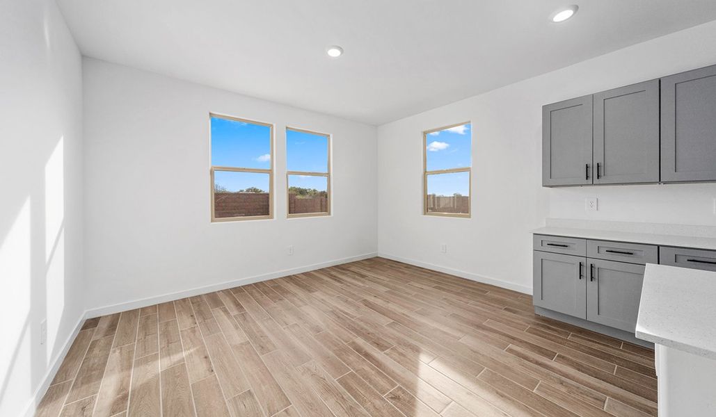 Spacious, unfurnished interior of a new home in The Oasis at Rocking K, Vail (Image 21).