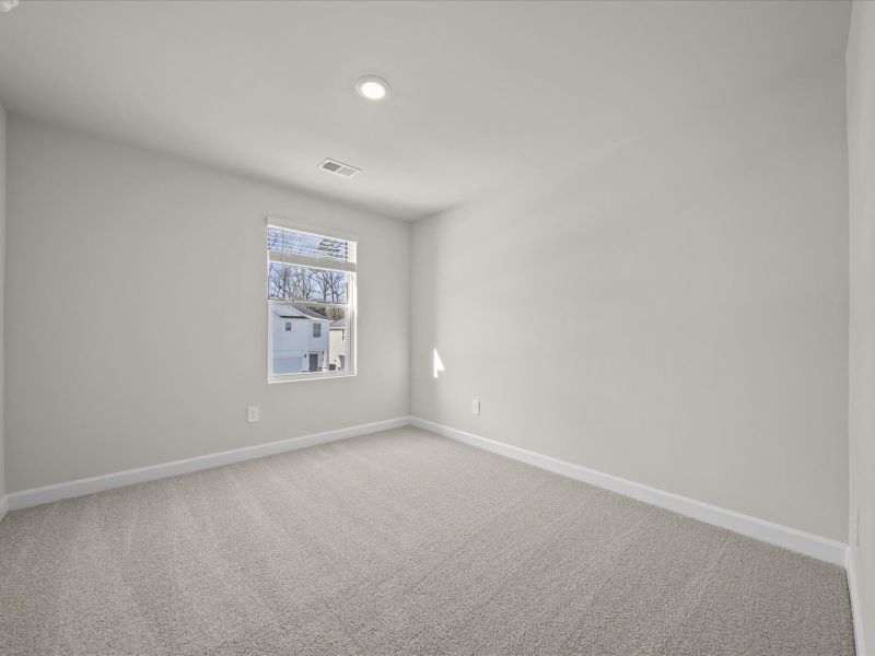 Spacious, unfurnished interior of a new home in Brayfield Manor - Heritage Collection, Wellford (Image 16).