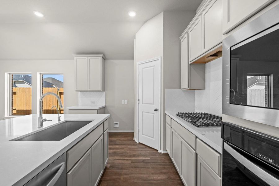 Furnished interior view inside a new home in Candela, Richmond (Image 11).