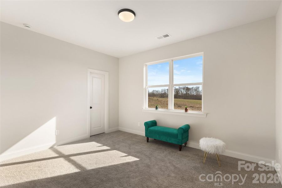 Spacious, unfurnished interior of a new home in , Olin (Image 12).