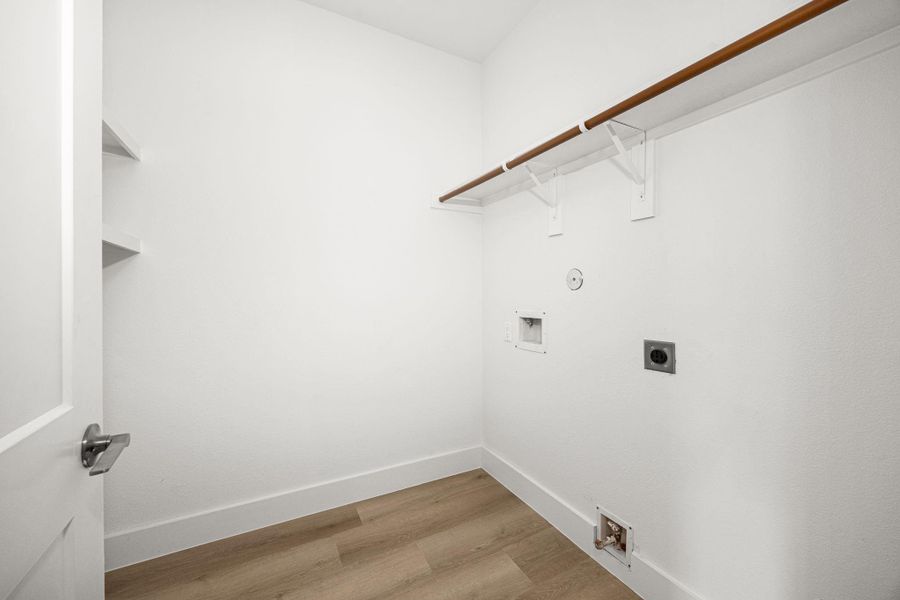 Spacious, unfurnished interior of a new home in , Conroe (Image 33). Spacious, unfurnished interior of a new home in , Conroe (Image 33).