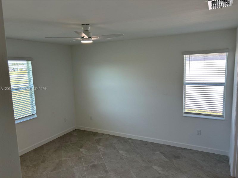 Spacious, unfurnished interior of a new home in , Lehigh Acres (Image 18).