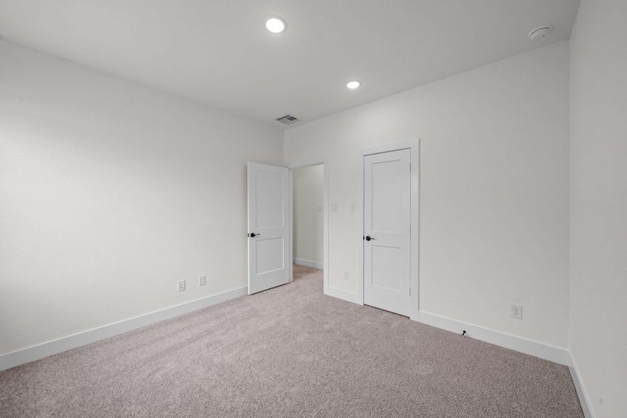 Spacious, unfurnished interior of a new home in , Katy (Image 25).