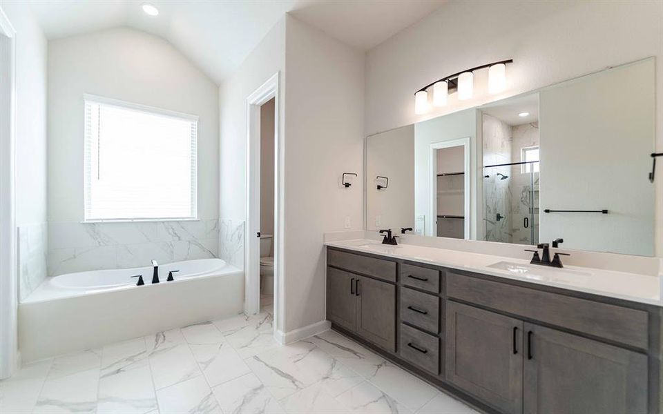 Furnished interior view inside a new home in Heath Golf & Yacht Club, Forney (Image 5).