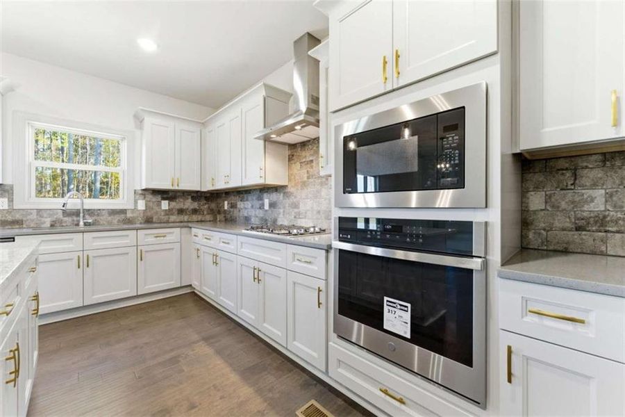 Furnished interior view inside a new home in Underwood Crossing, Covington (Image 4). Furnished interior view inside a new home in Underwood Crossing, Covington (Image 4).