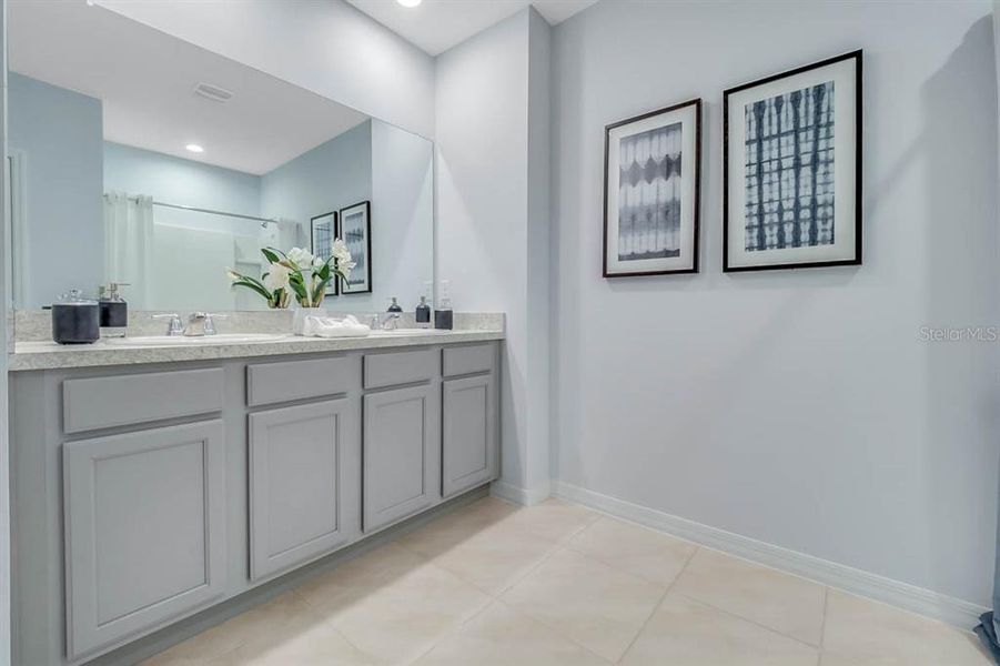 Furnished interior view inside a new home in , Lakeland (Image 14).