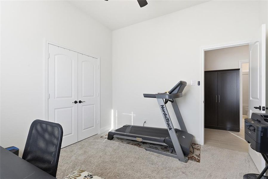 Community amenities in Oak Hills, Burleson (Image 34).