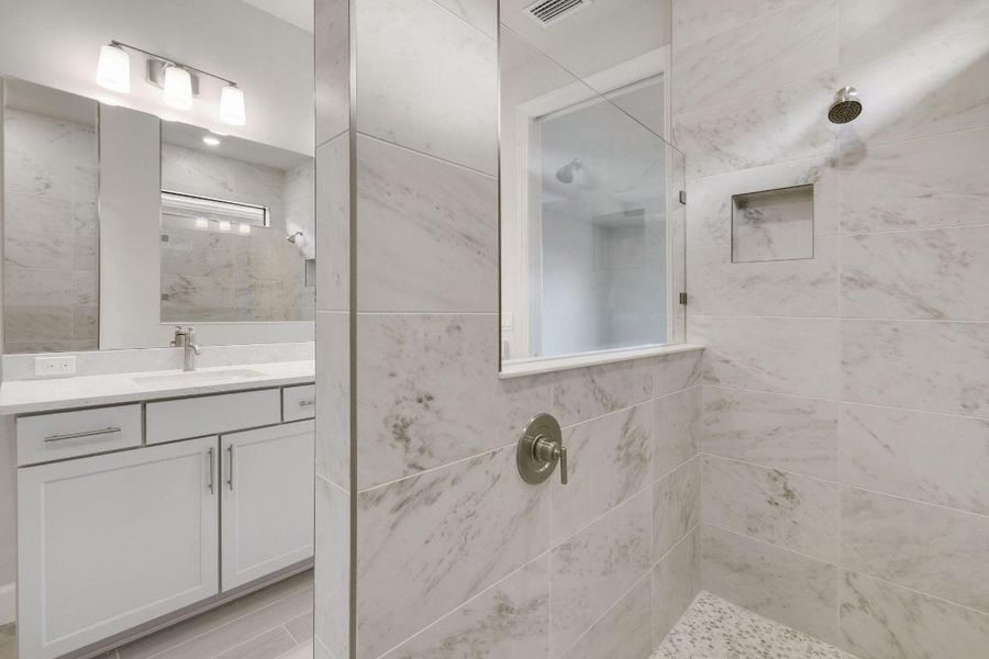 Lot101-4012BasketOakCir(27)