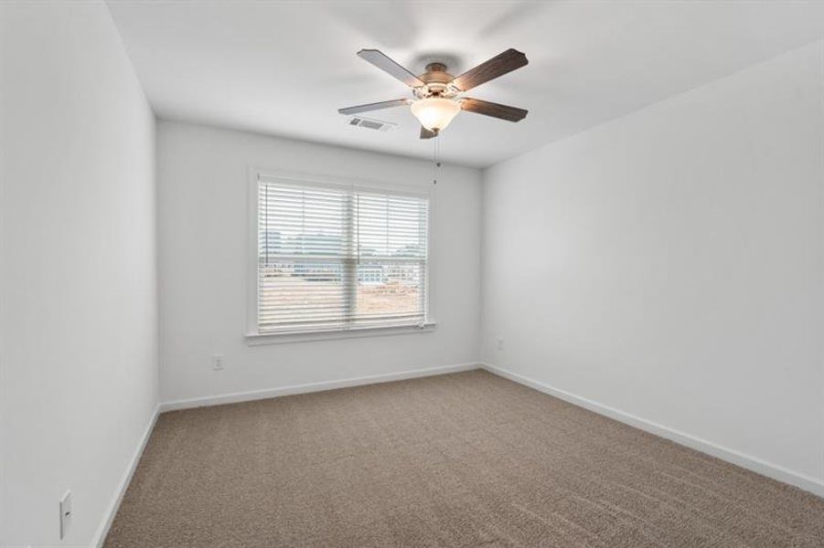 Spacious, unfurnished interior of a new home in , Athens (Image 43).