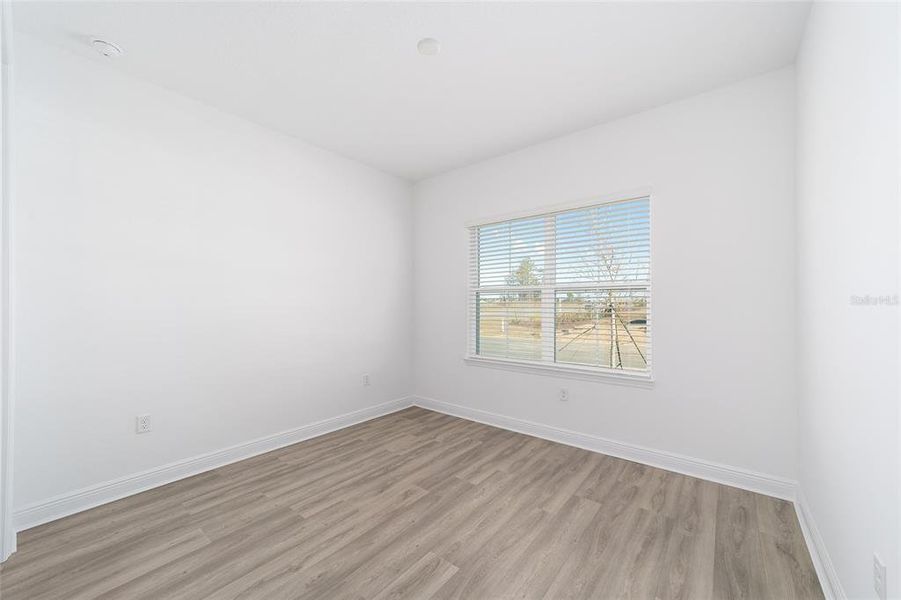Spacious, unfurnished interior of a new home in , Ocala (Image 15).